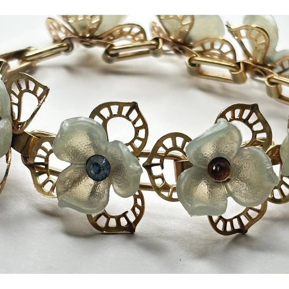 Vintage Frosted Lucite Flower Link Bracelet Blue Rhinestones Gold Tone Floral
